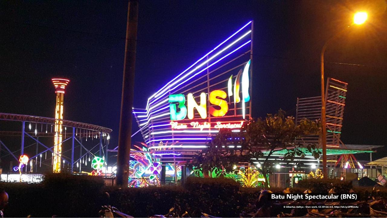 Casa Ts 16 Hotel Malang Exterior foto