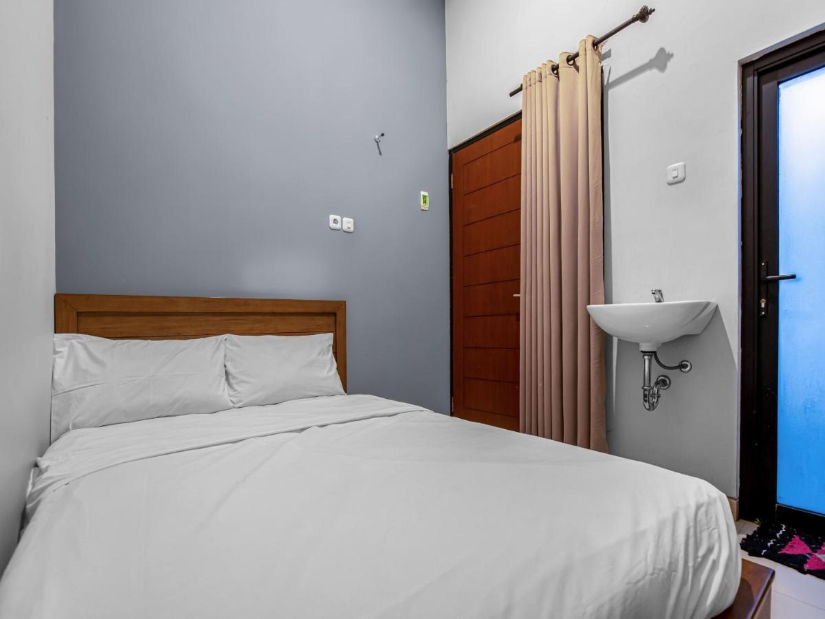 Casa Ts 16 Hotel Malang Exterior foto
