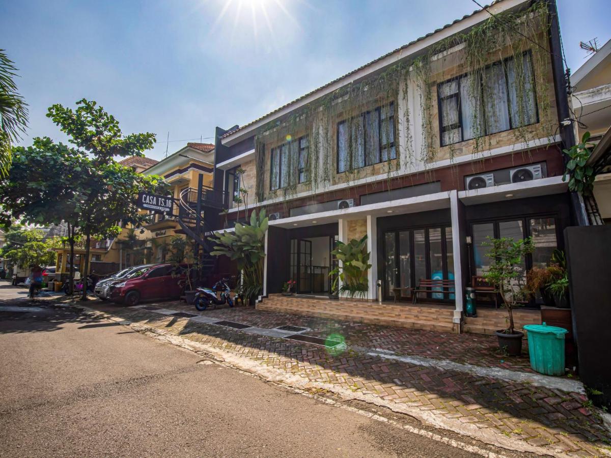 Casa Ts 16 Hotel Malang Exterior foto