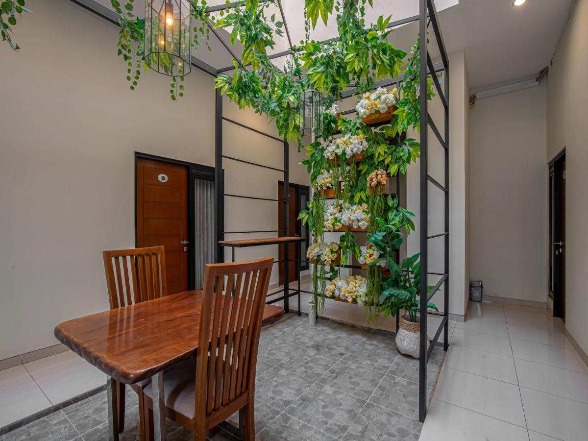 Casa Ts 16 Hotel Malang Exterior foto