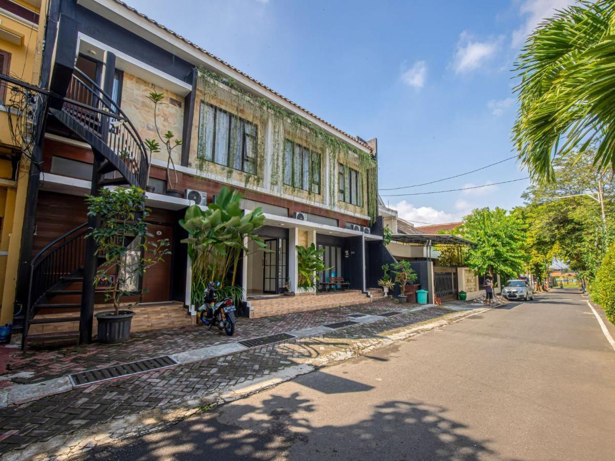 Casa Ts 16 Hotel Malang Exterior foto